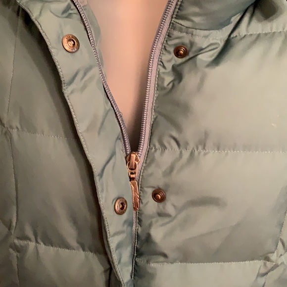 Eddie Bauer goose down filled vest - Picture 4 of 8